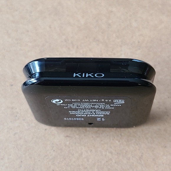 Kiko Milano • Bright Duo Eyeshadow • Mettalic Pearly Amethyst - Picture 7 of 8